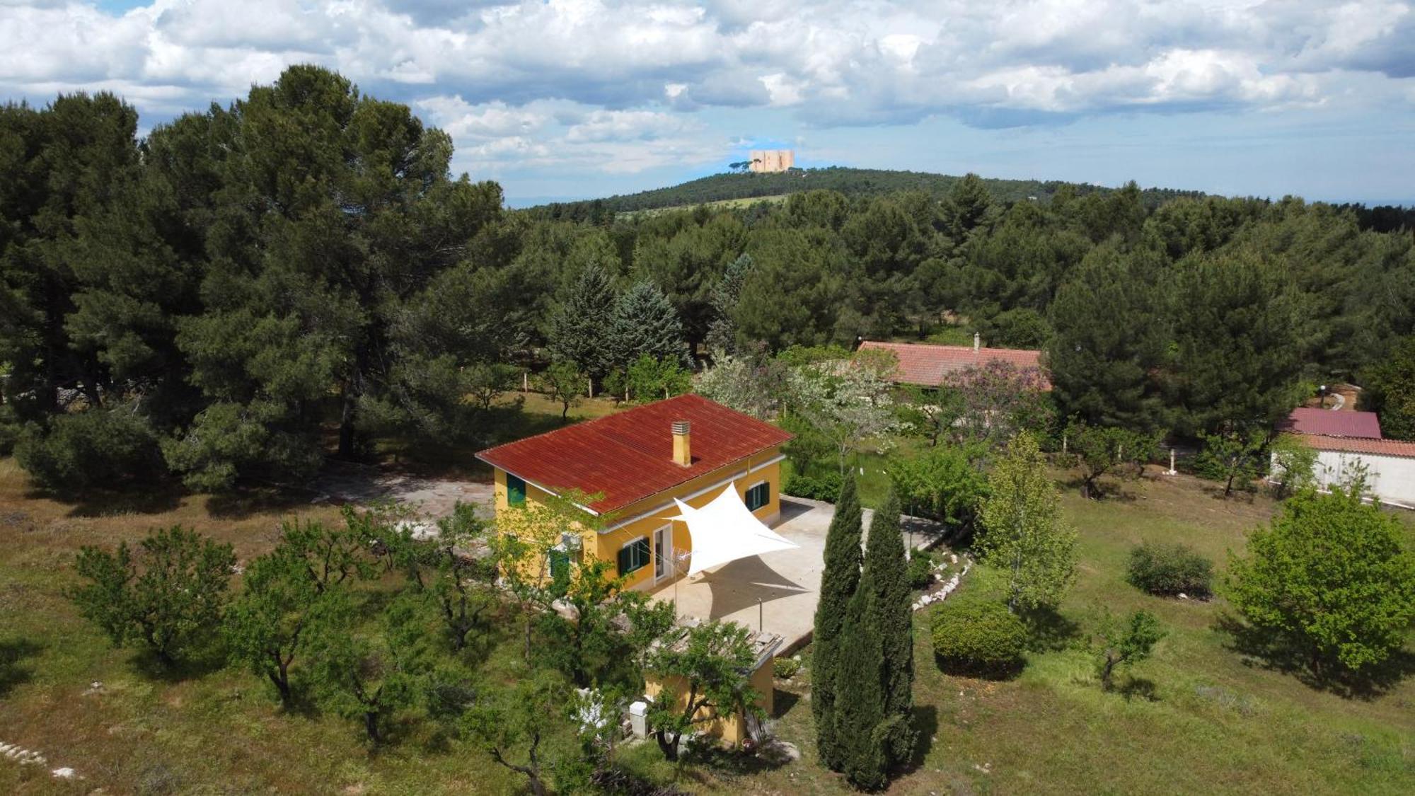Casina Al Castello - Natura E Relax Castel Del Monte  Bagian luar foto